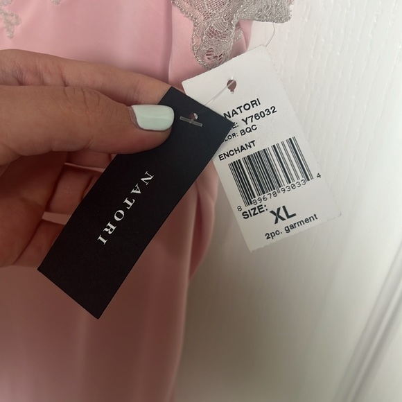 Natori enchant cami & short pj set - Picture 6 of 13